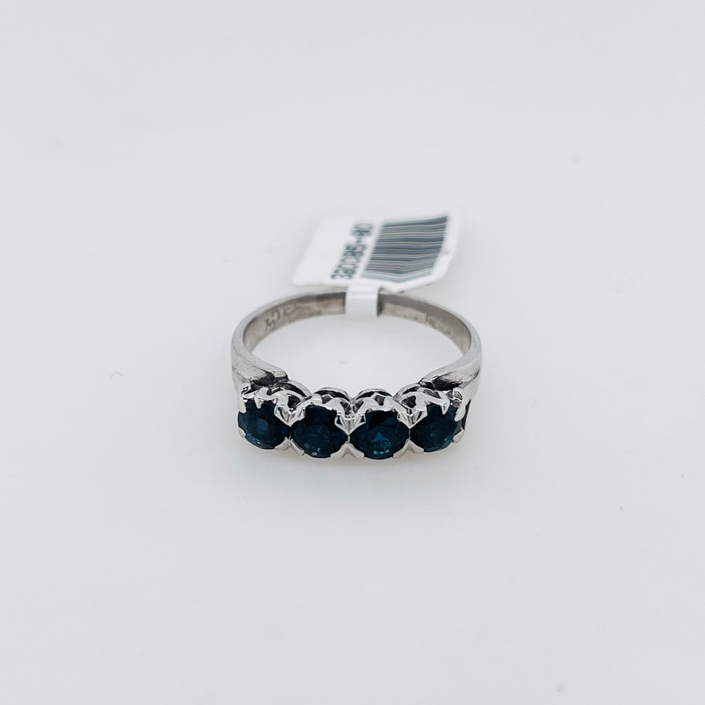 4 Sapphires Ring