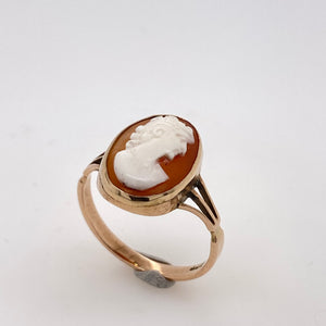 Cameo ring in Rose Gold